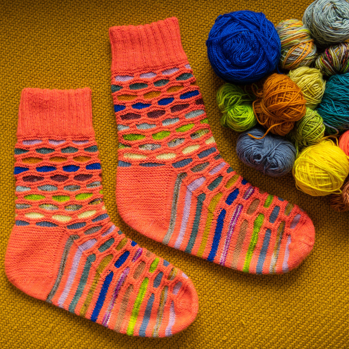 PAINTING BRICKS SOCKS - TIZIANO CHEESECAKE