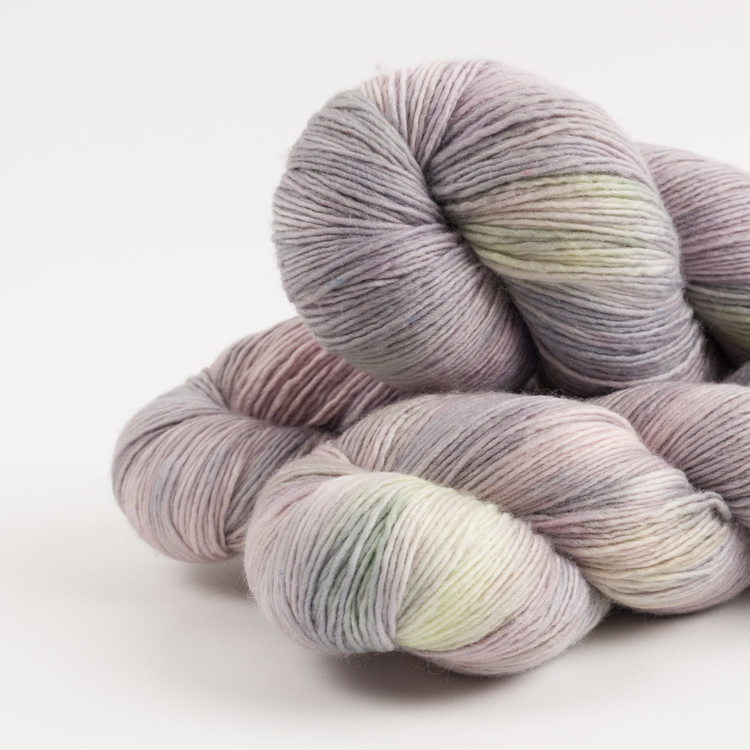 DASHING SASSY - LIMESTONE