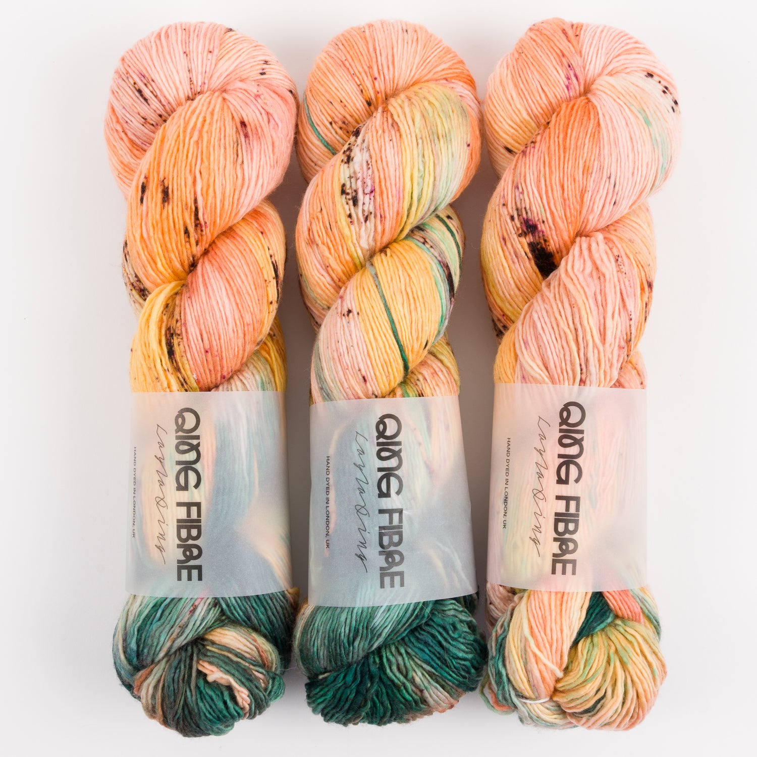 Qing Fibre DASHING SASSY - SCALLOP Merino wool Fingering peach multicolour Yarn