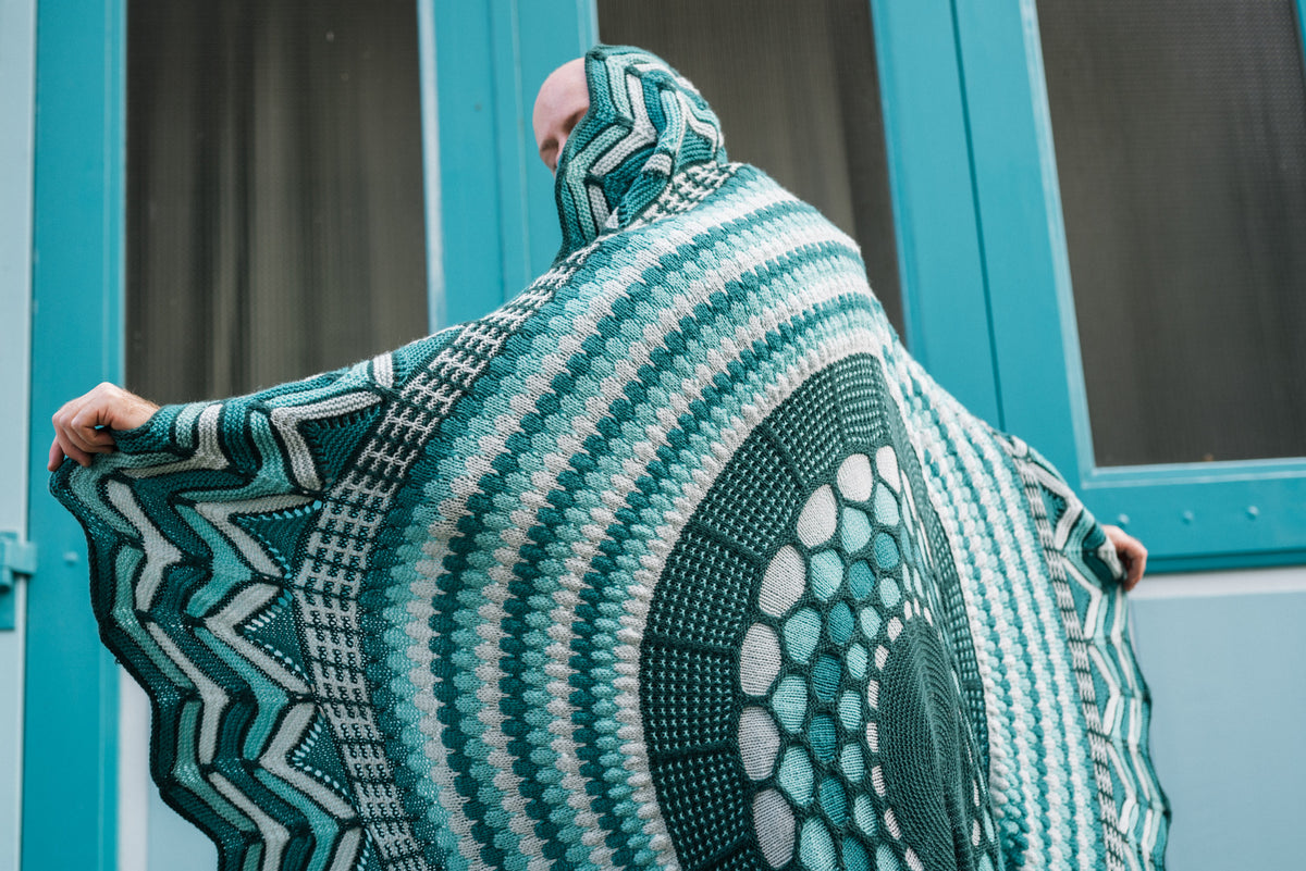 SLIPSTRAVAGANZA BLANKET - GREEN BLANKET