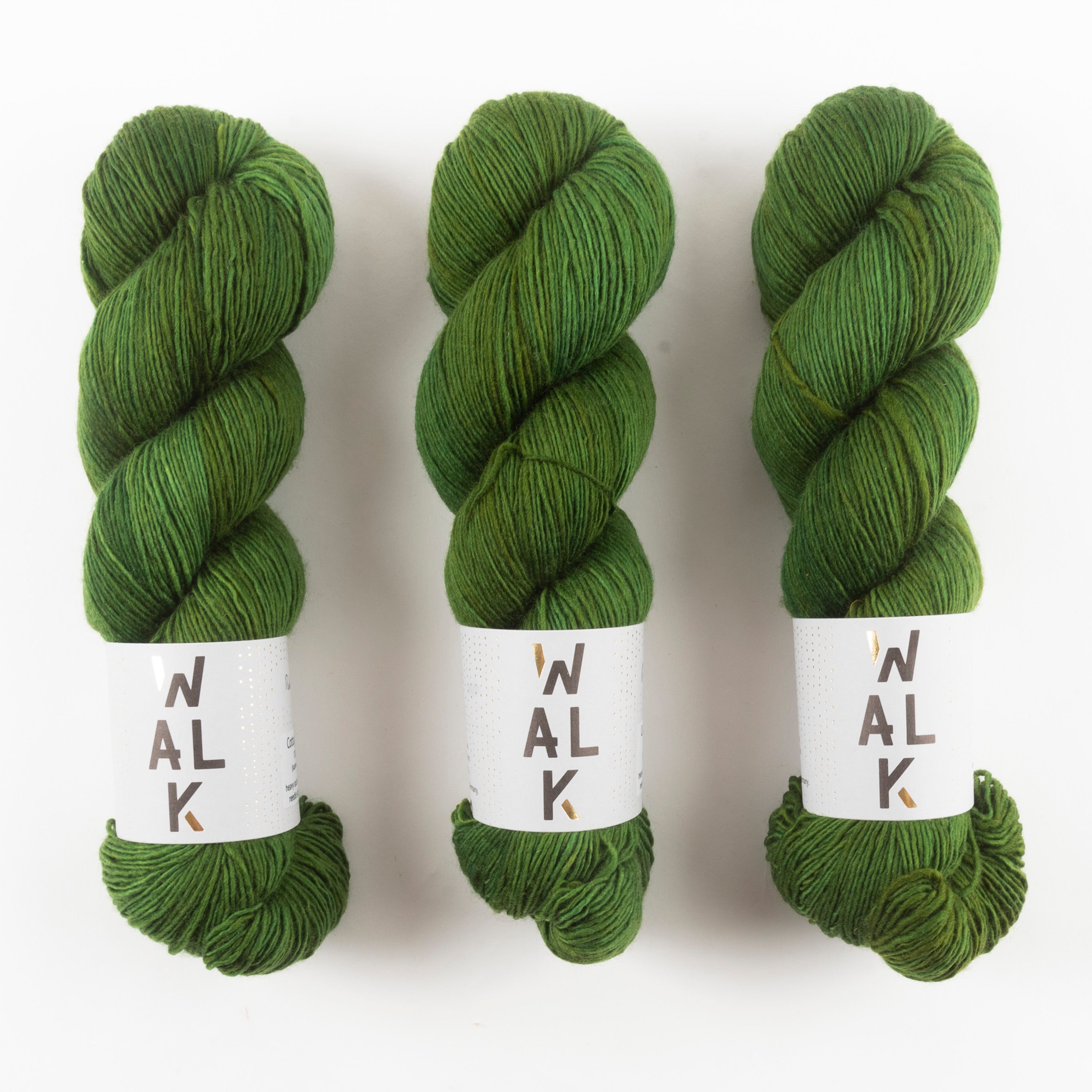 WALK Collection COTTAGE MERINO - ROBIN HOOD Merino wool Fingering green Yarn