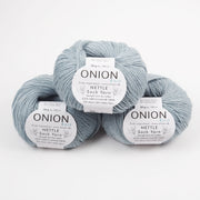 ONION NETTLE SOCK - V1011 DOUCE GRØN Merino wool Nettle Fingering blue Yarn