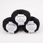 ONION NETTLE SOCK - V1012 SORT Merino wool Nettle Fingering black Yarn