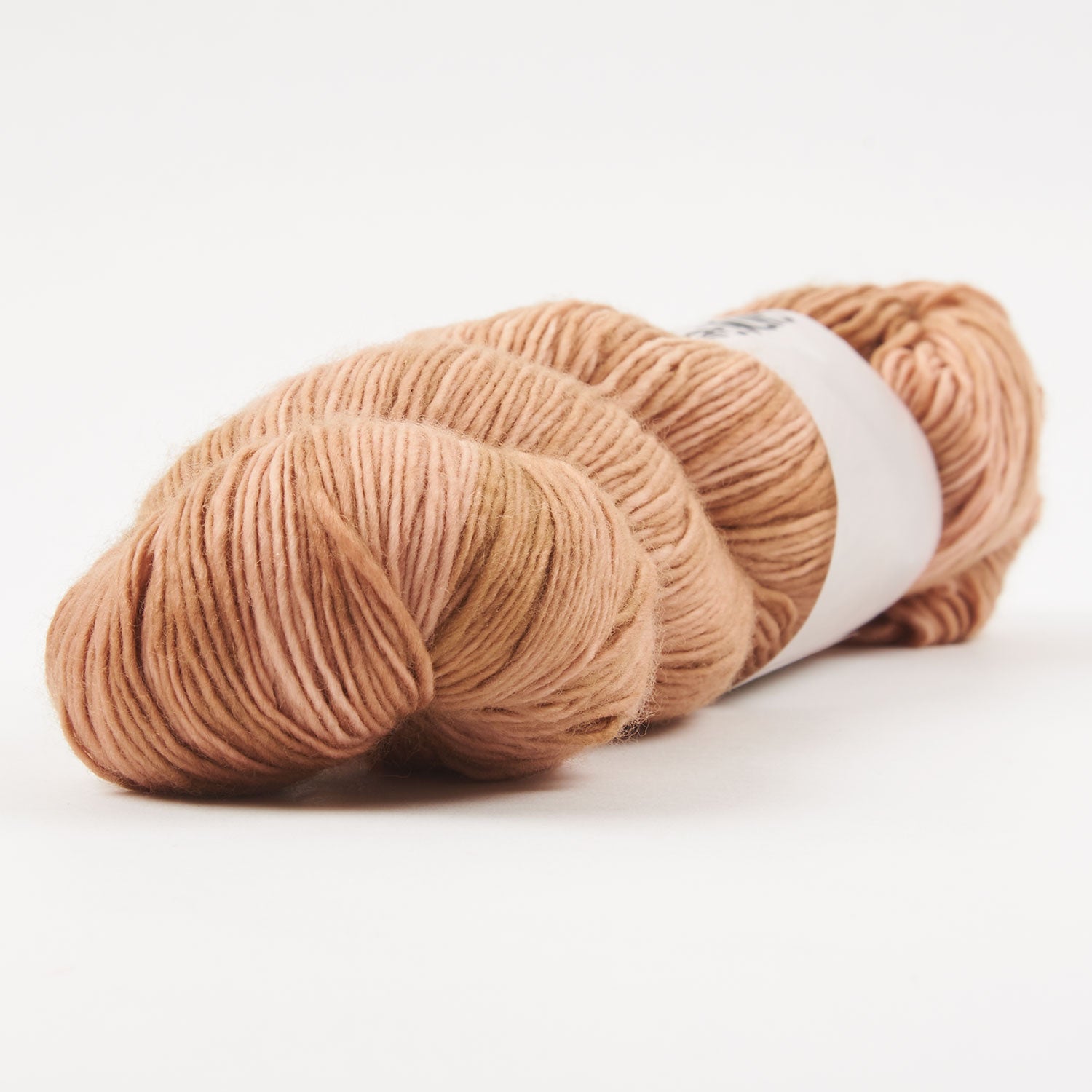 DASHING SASSY - WALNUT