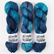 The Urban Purl LUX HI TWIST - 20,000 LEAGUES Merino wool Silk Fingering blue Yarn