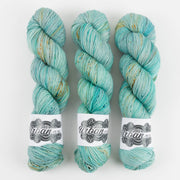 The Urban Purl LUX HI TWIST - AULDWYNTER Merino wool Silk Fingering turquoise Yarn