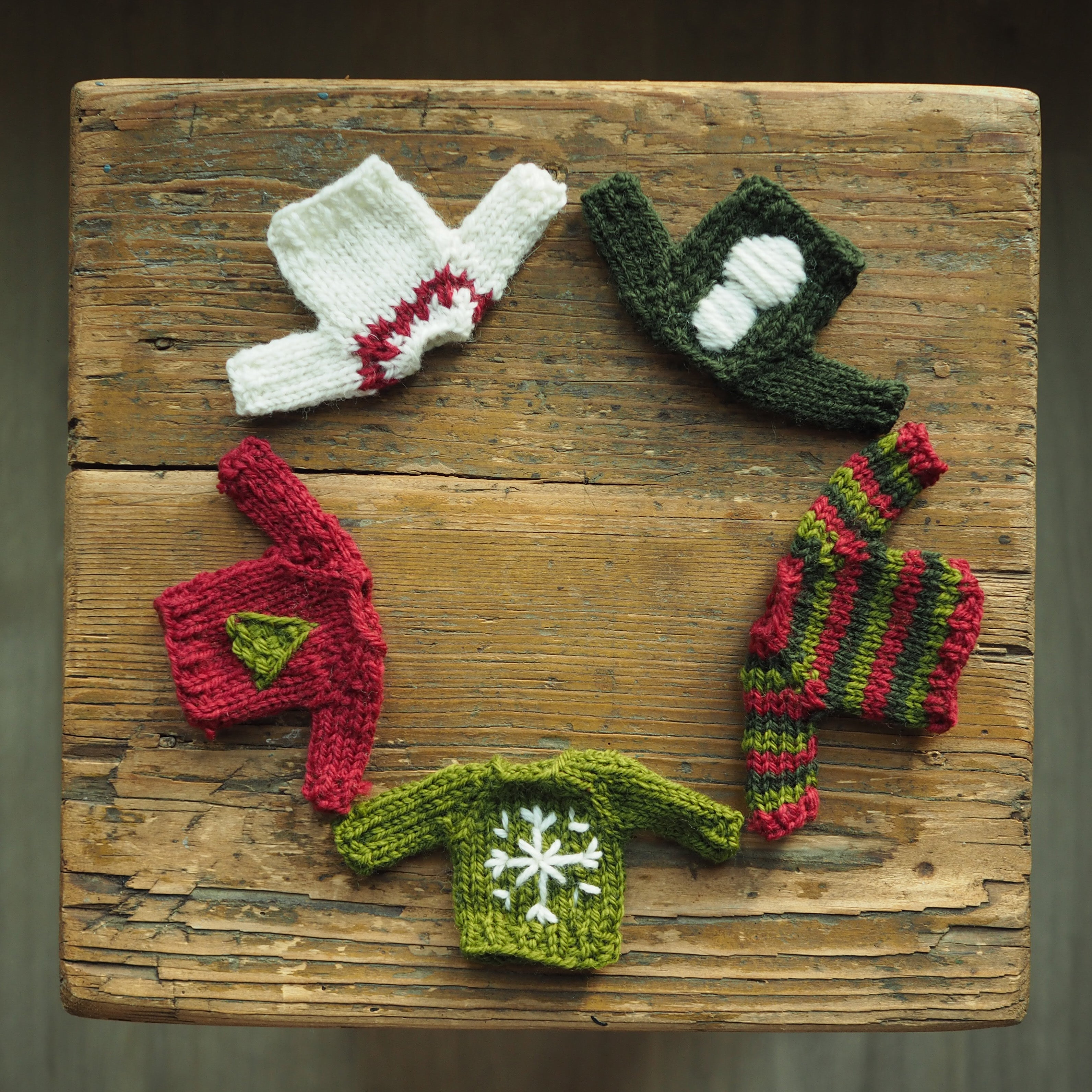 Stephen & Penelope Tiny Sweaters Free Pattern Free Pattern
